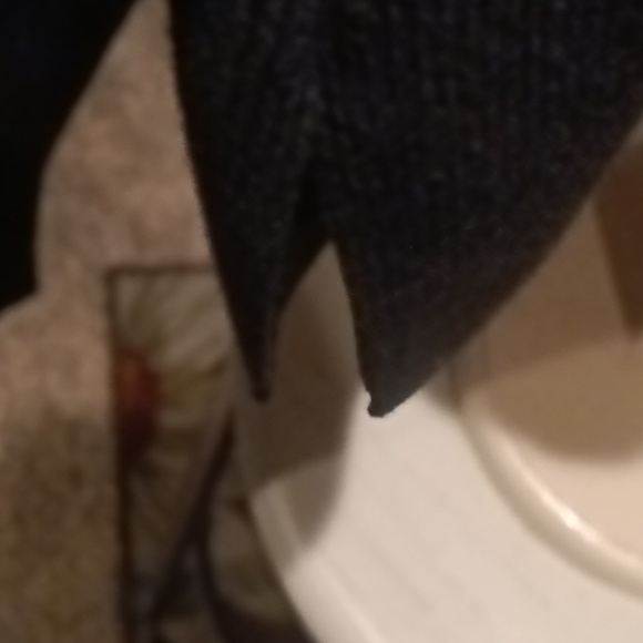 FINAL PRICE United Knitwear black l/s cotton sweater w side slits saggy pockets - Picture 10 of 14